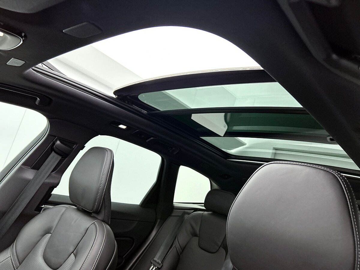 46843930 volvo xc60 2 0 t6 awd ultra black edition bowers wilkins luchtvering 42