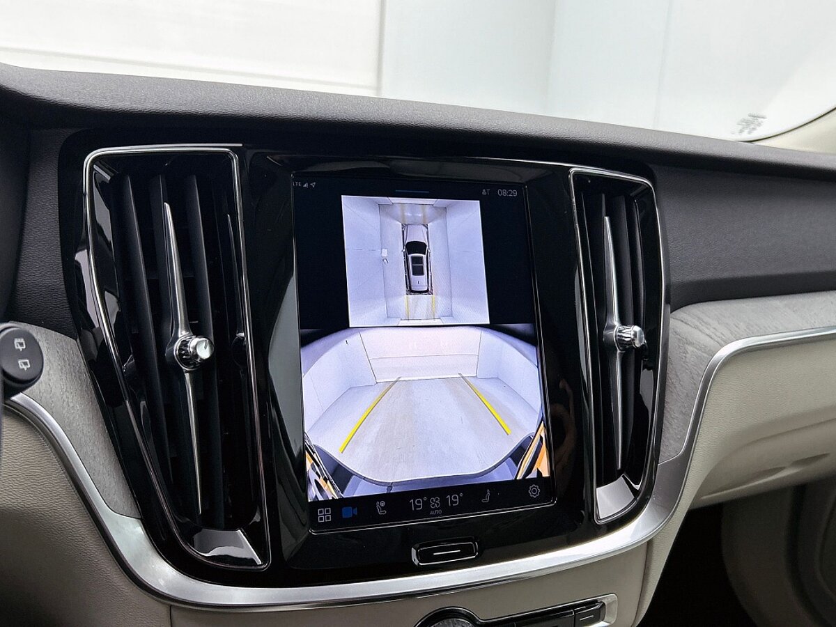 47390118 volvo v60 2 0 t6 awd plus dark trekhaak harman kardon 360 graden cam 70