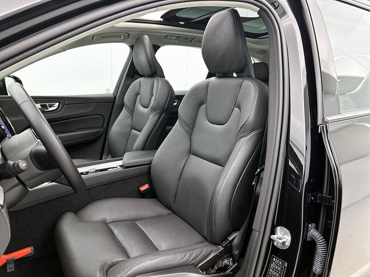48074455 volvo xc60 2 0 t6 awd plus dark trekhaak leder panorama dak 75