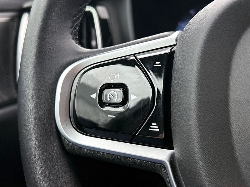 49833650 volvo v60 2 0 t6 awd plus dark trekhaak 360 camera harman kardon aud 6 05