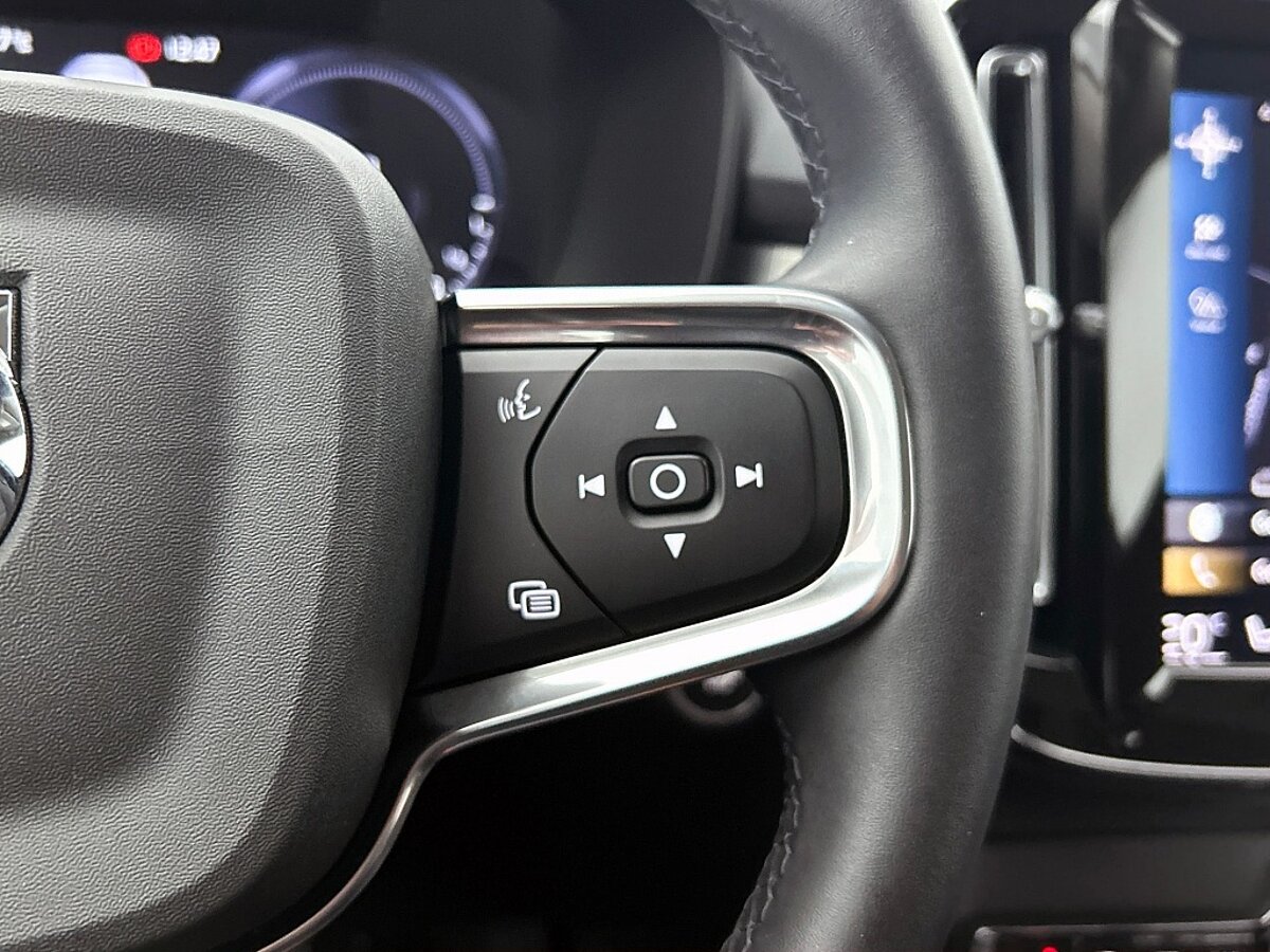 45493914 volvo xc40 t4 recharge inscription expression 08