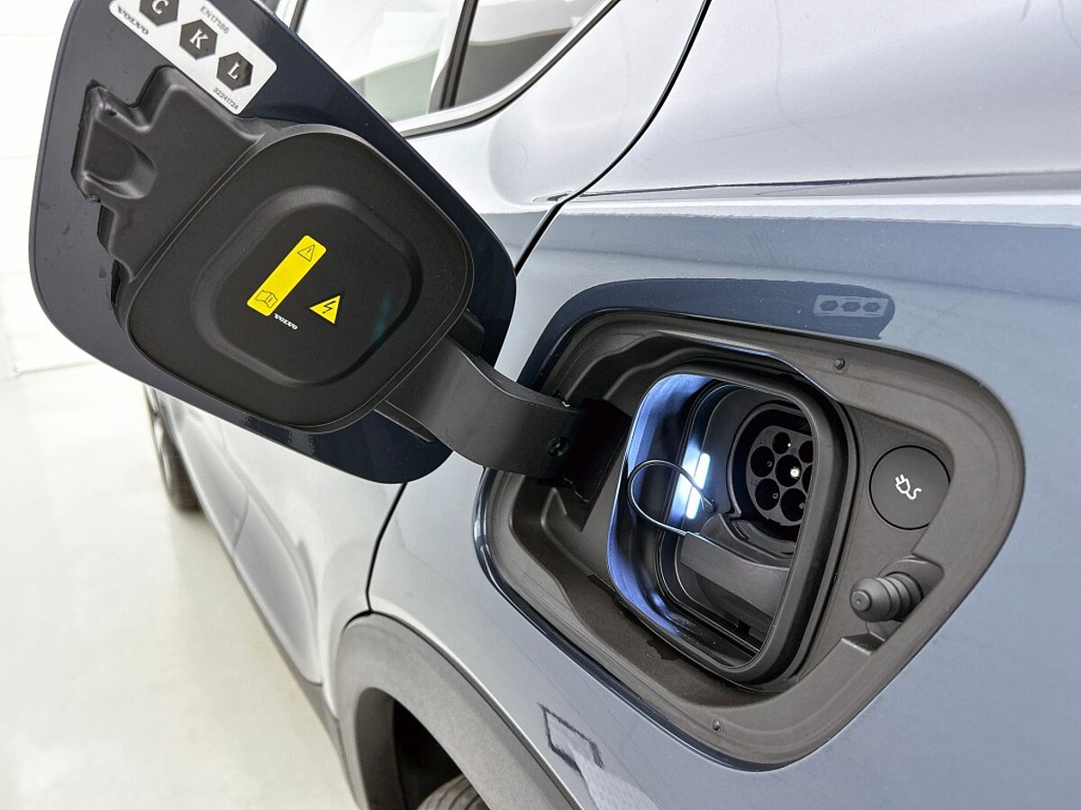 46180812 volvo ec40 ec40 plus dark 20 velgen power seats getint glas dakbog 025986