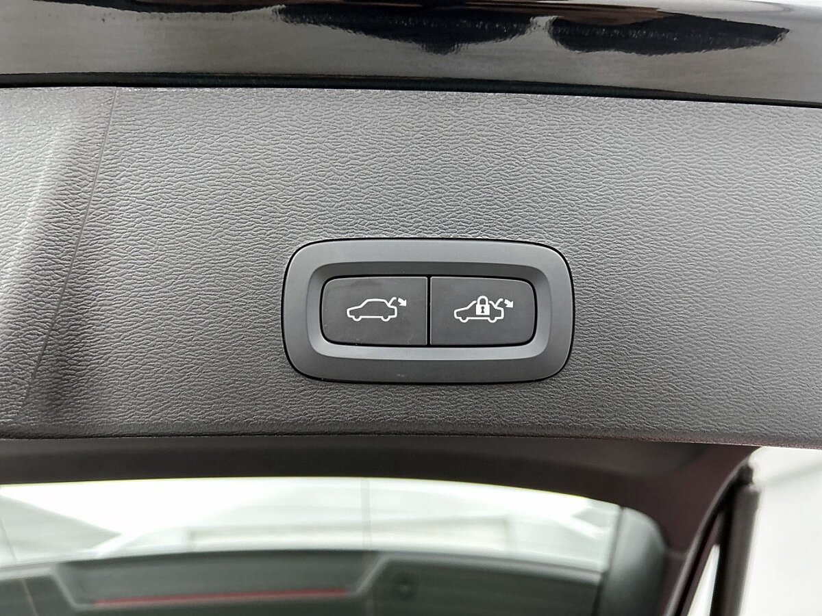 46742271 volvo xc40 extended range ultimate 82 kwh 20inch velgen panoramadak 42