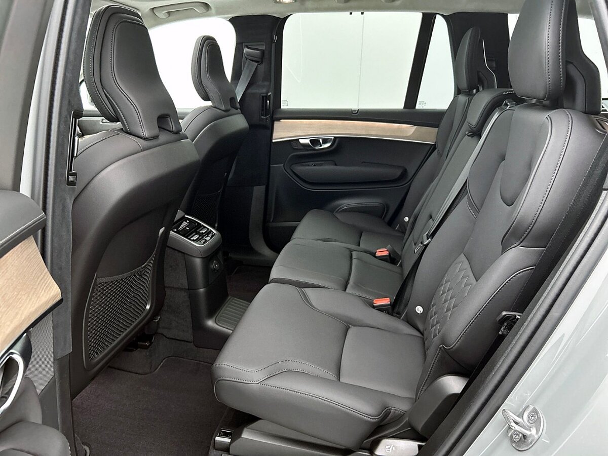 47542004 volvo xc90 xc90 t8 awd ultra dark luchtvering trekhaak 44