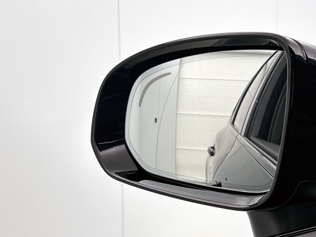 49114272 volvo xc60 2 0 t6 awd ultra black edition 03