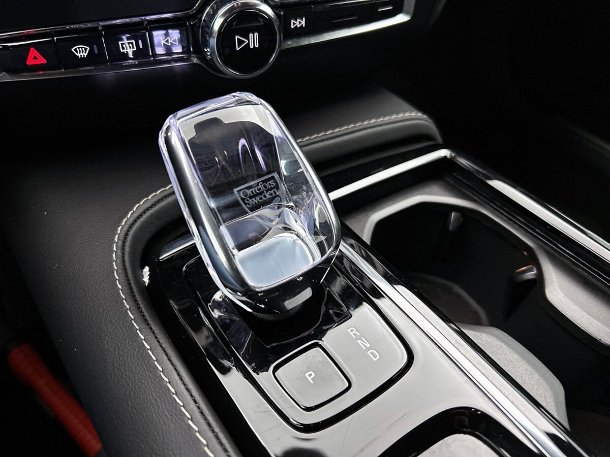 49833650 volvo v60 2 0 t6 awd plus dark trekhaak 360 camera harman kardon aud 70