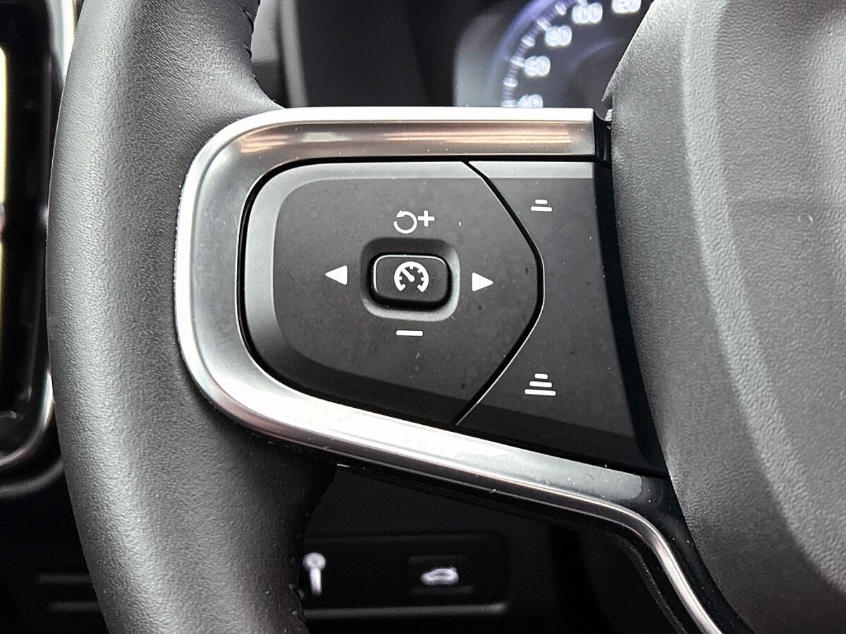 48970631 volvo xc40 1 5 t2 business pro trekhaak blis navigatie dab 6 04