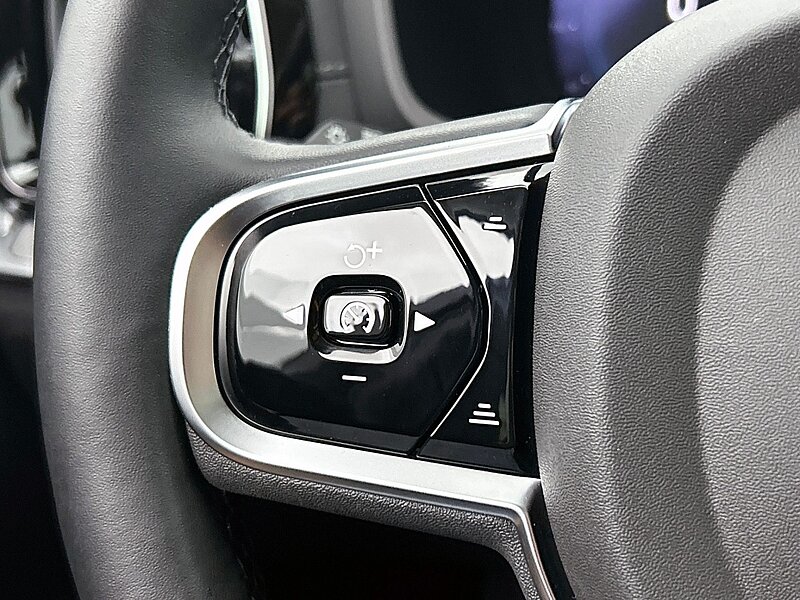 49250153 volvo v60 2 0 t8 awd ultra dark trekhaak panorama dak leder 6 05