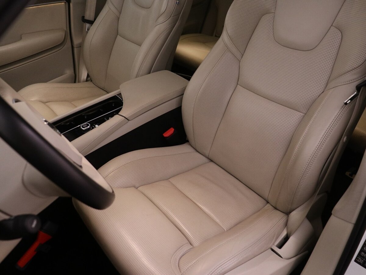 36130056 volvo xc90 2 0 t5 awd inscription intro ed bccd44