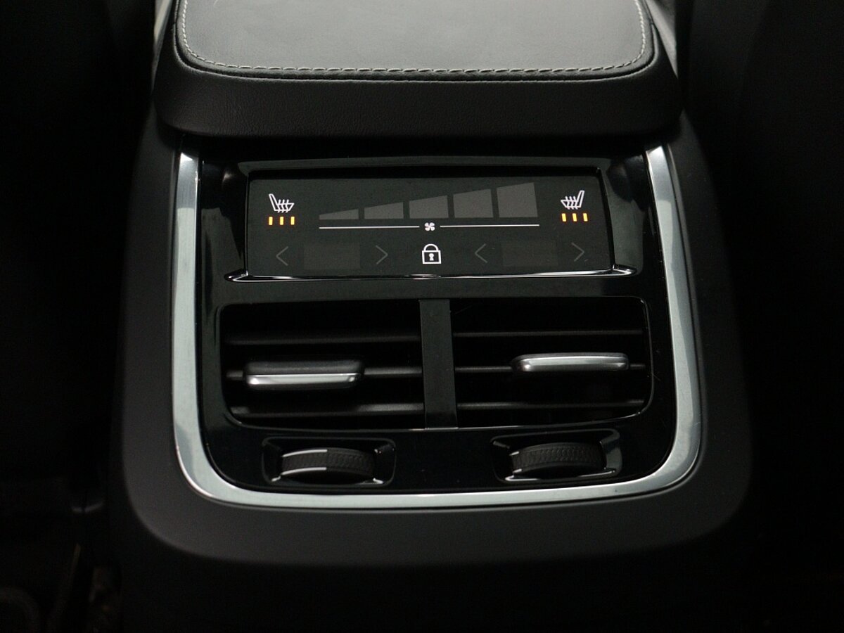 43721911 volvo xc90 2 0 t8 recharge awd ultimate dark 03bdd8