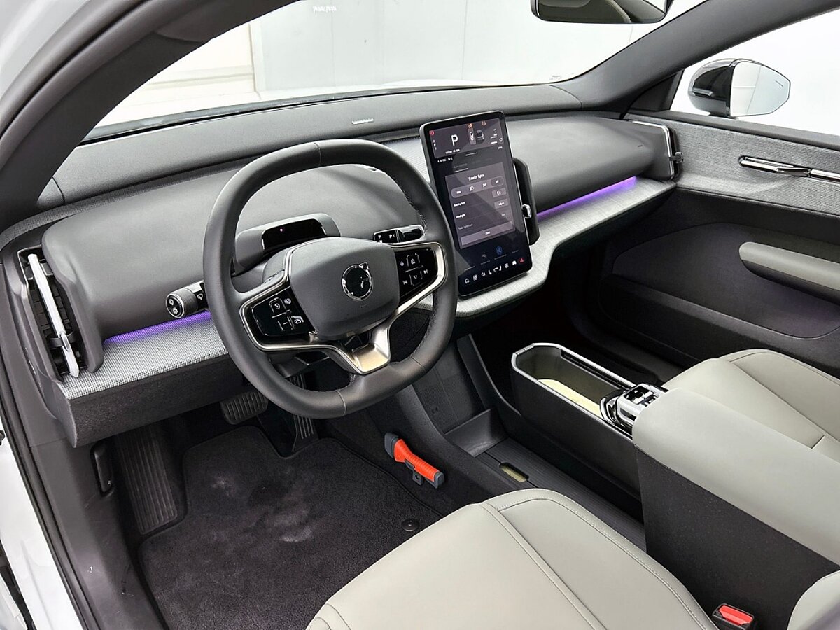 48960844 volvo ex30 extended plus 69 kwh trekhaak climate pack 02