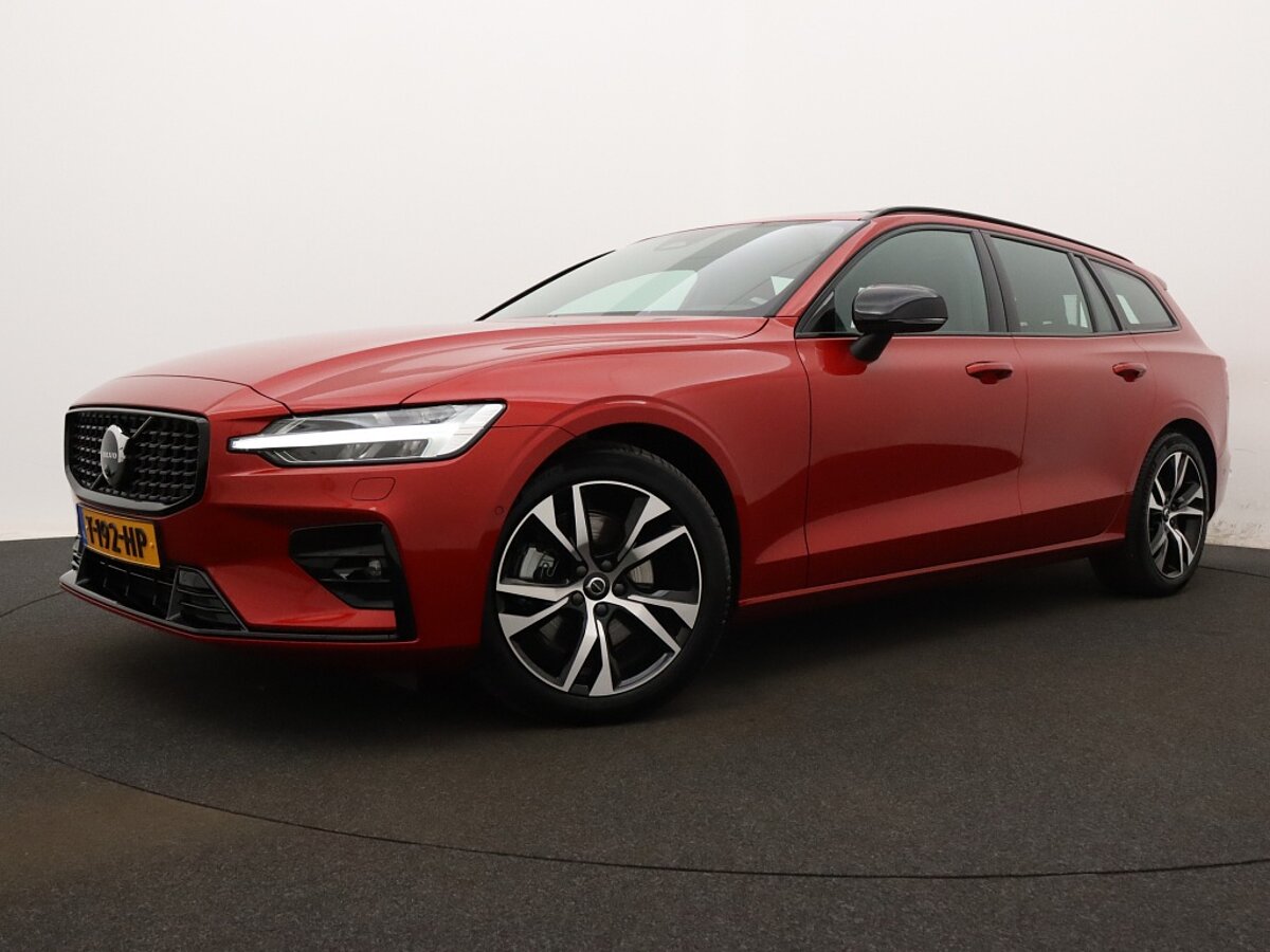 35636972 volvo v60 2 0 b4 plus dark sport interieur 360 camera 90