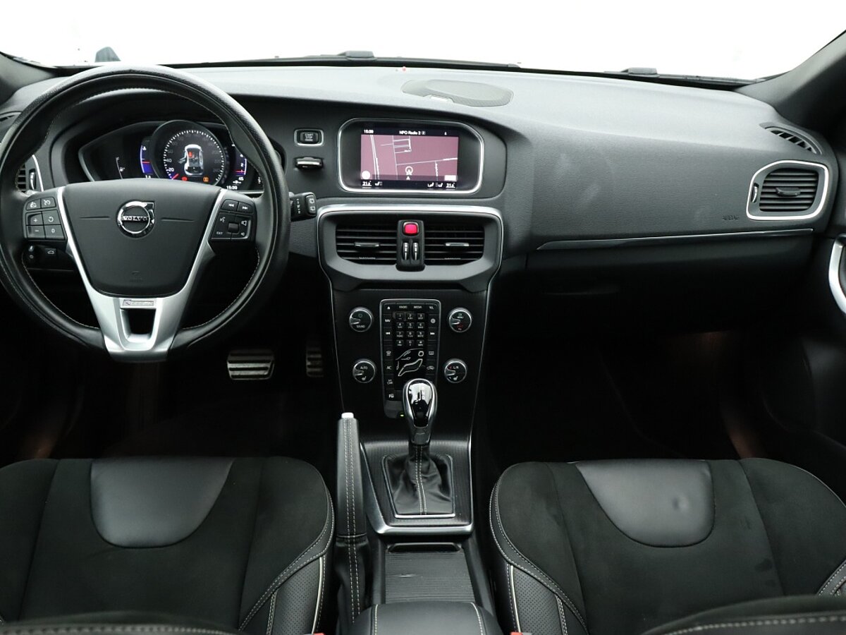 35952887 volvo v40 1 5 t3 polar sport 5 03