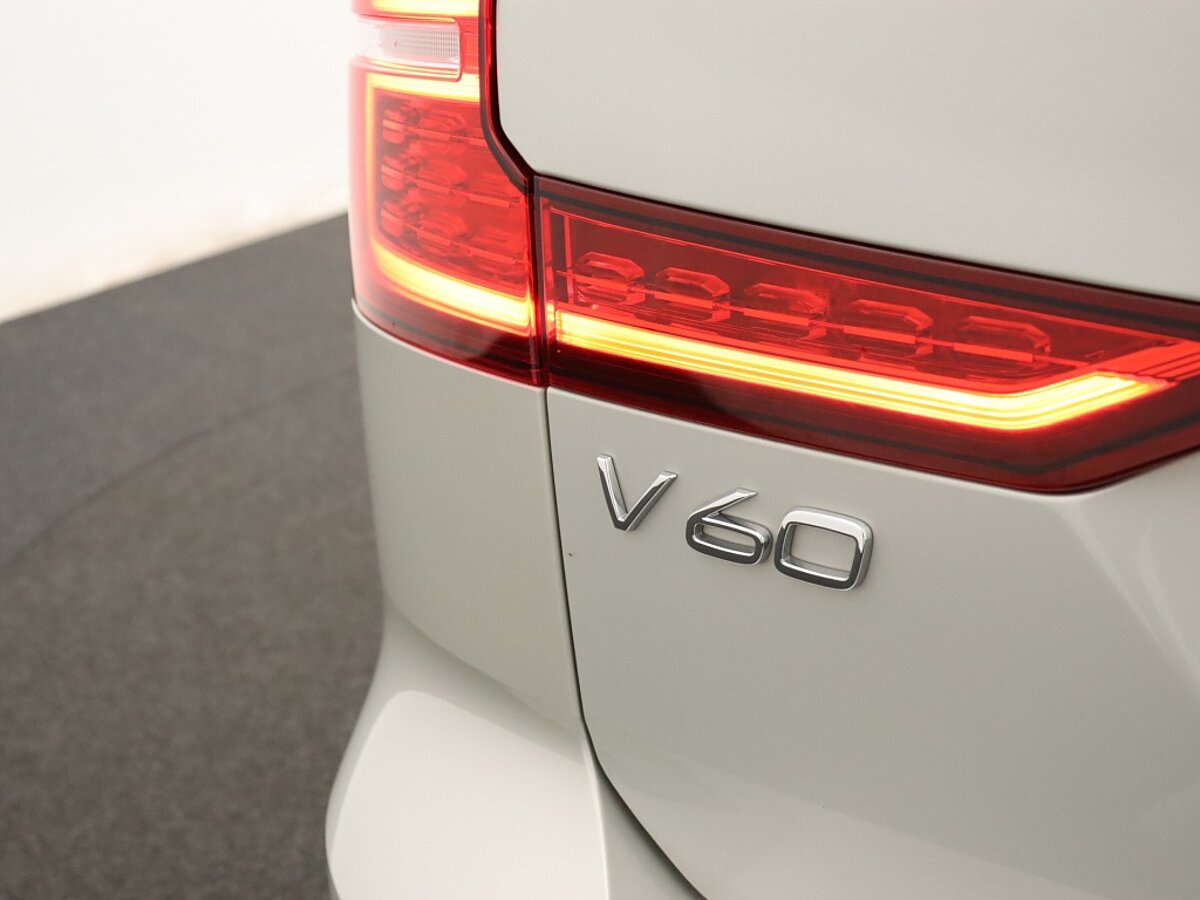 36155169 volvo v60 2 0 b3 r design e1aa03
