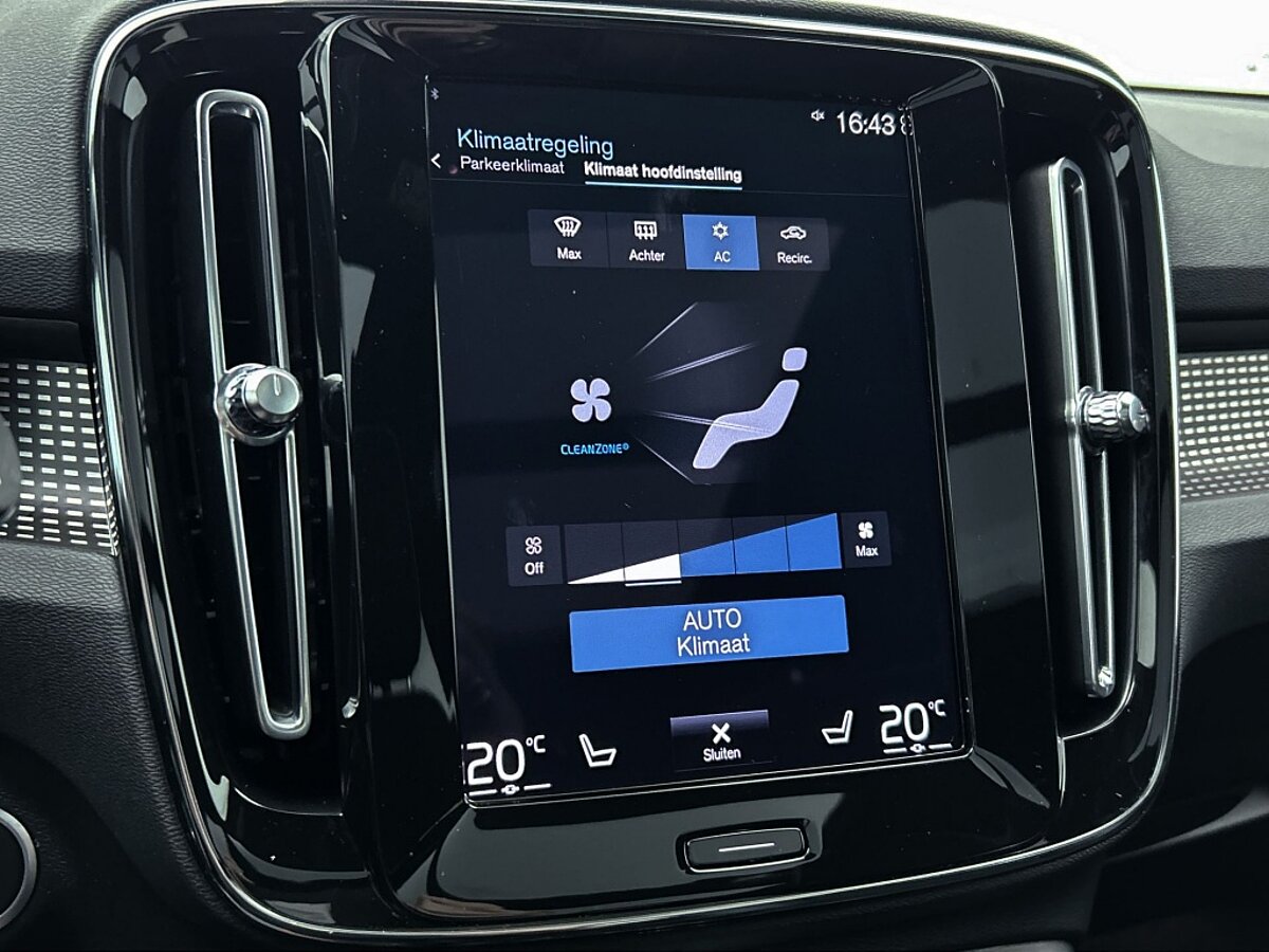 45493404 volvo xc40 1 5 t4 recharge r design panoramadak 09