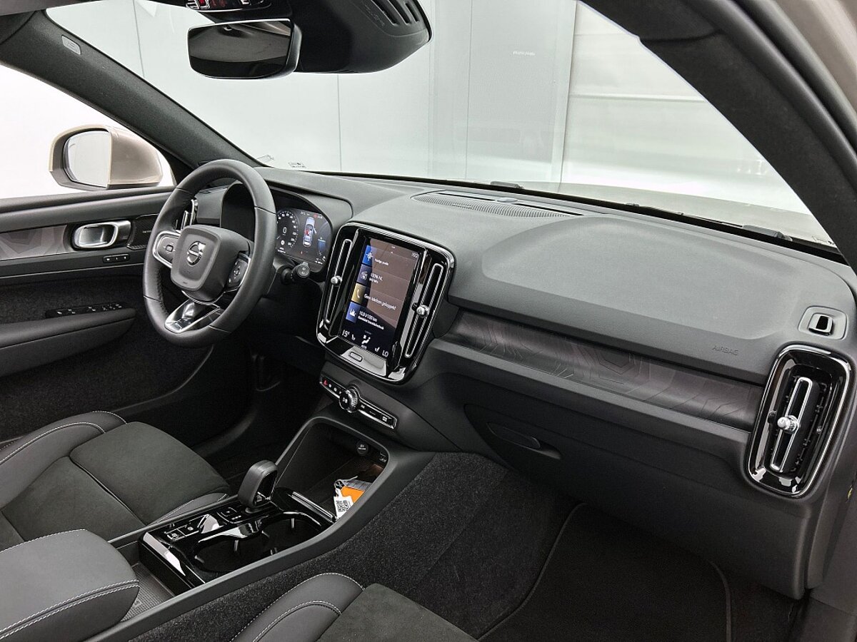 47093947 volvo xc40 1 5 t4 ultimate bright pilot assist trekhaak panoramadak 36