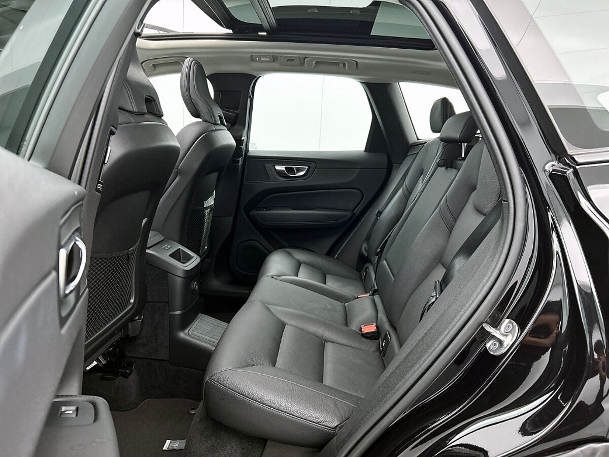 48074455 volvo xc60 2 0 t6 awd plus dark trekhaak leder panorama dak 69