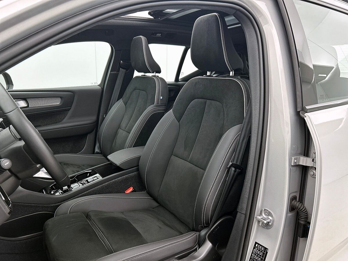 48515763 volvo xc40 b3 dark nubuck pano climate pack pilot assist memory s 75