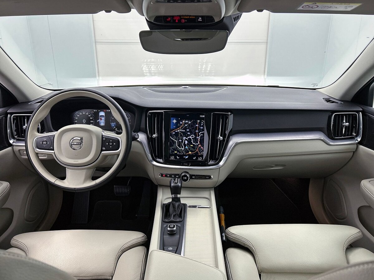 49484399 volvo v60 t5 momentum climate pack pilot assist camera h k blis 6 02