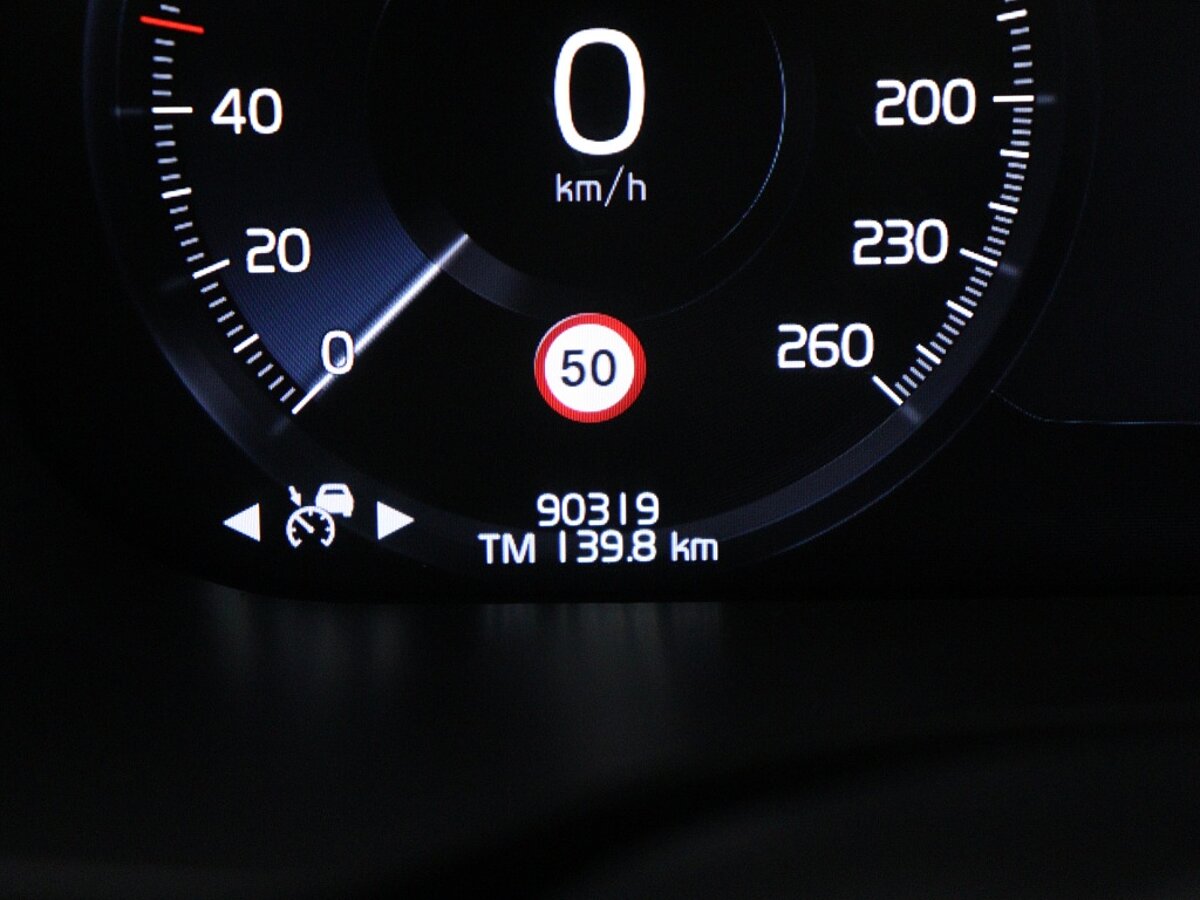42147216 volvo xc60 2 0 b5 momentum exclusive 360 camera h k panorama dak 09