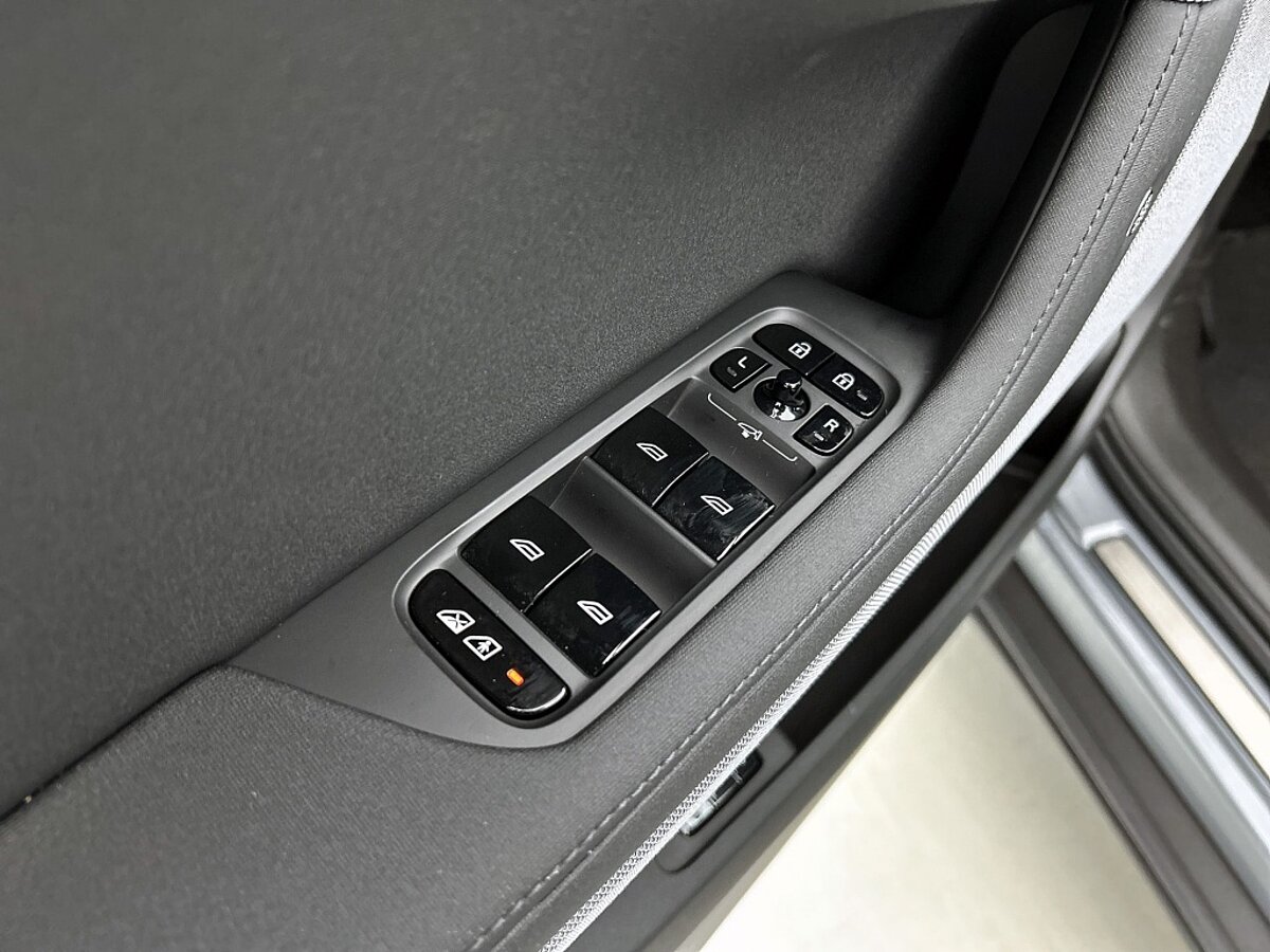 46401148 polestar 2 long range single motor 82kwh plus pixel led 42