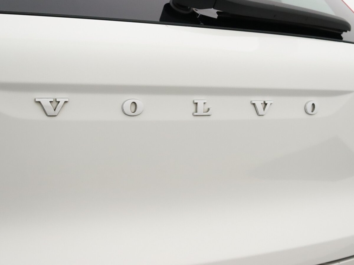 35824529 volvo xc40 2 0 t4 momentum pro 57