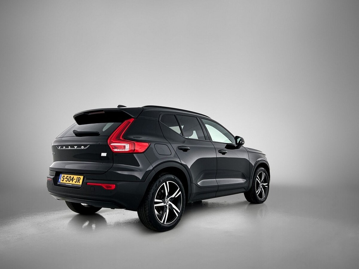 45831244 volvo xc40 1 5 t5 recharge r design 5 03
