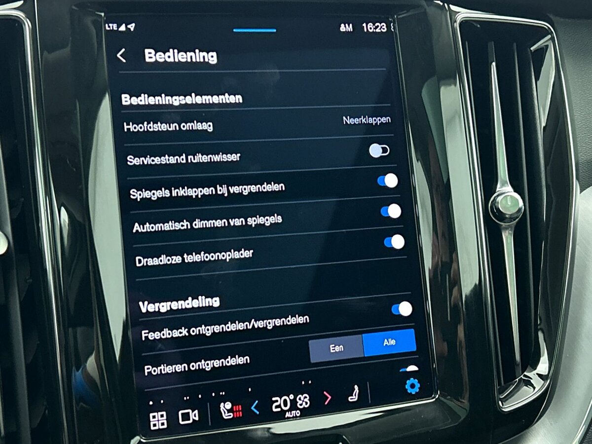 48575818 volvo xc60 2 0 t6 plug in hybrid awd inscription expression 99