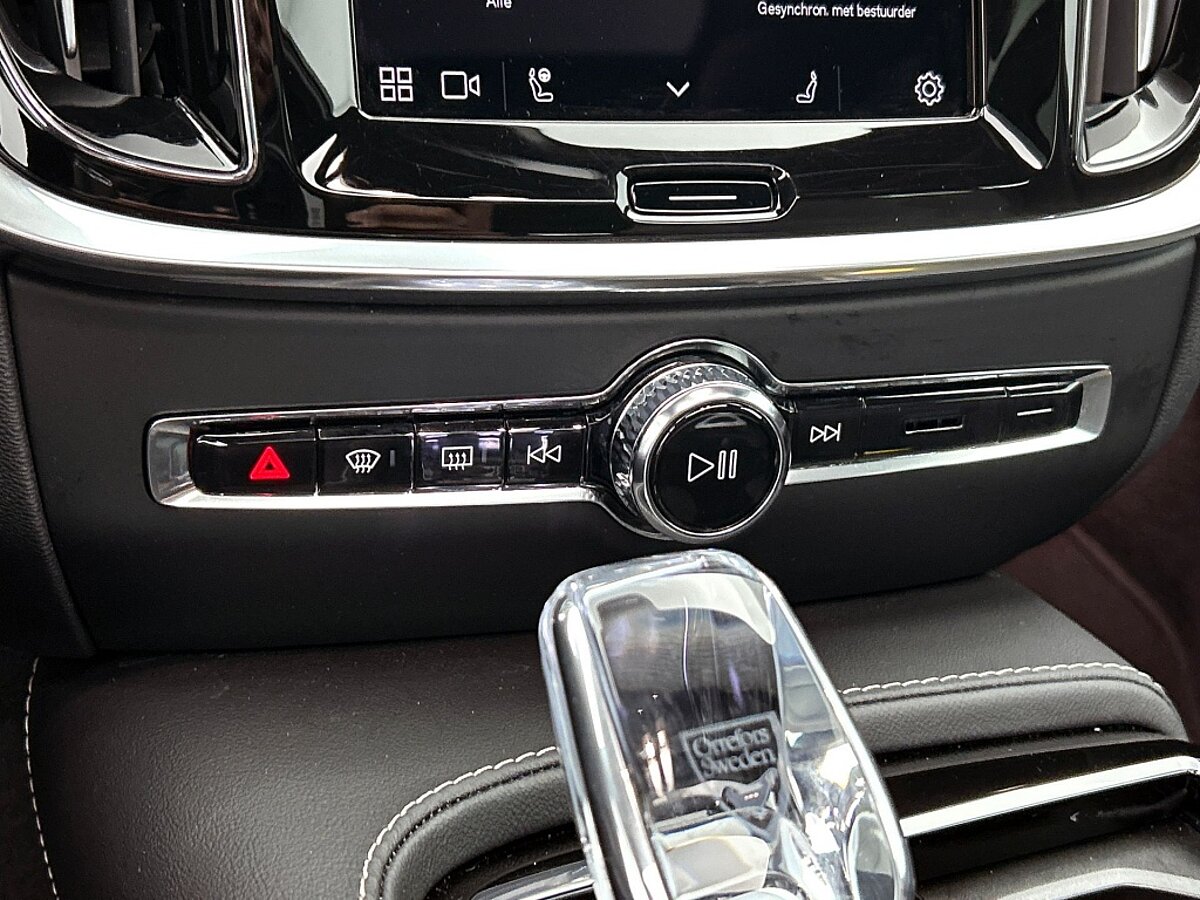 49041811 volvo v60 2 0 t6 awd plus dark panorama dak trekhaak 03