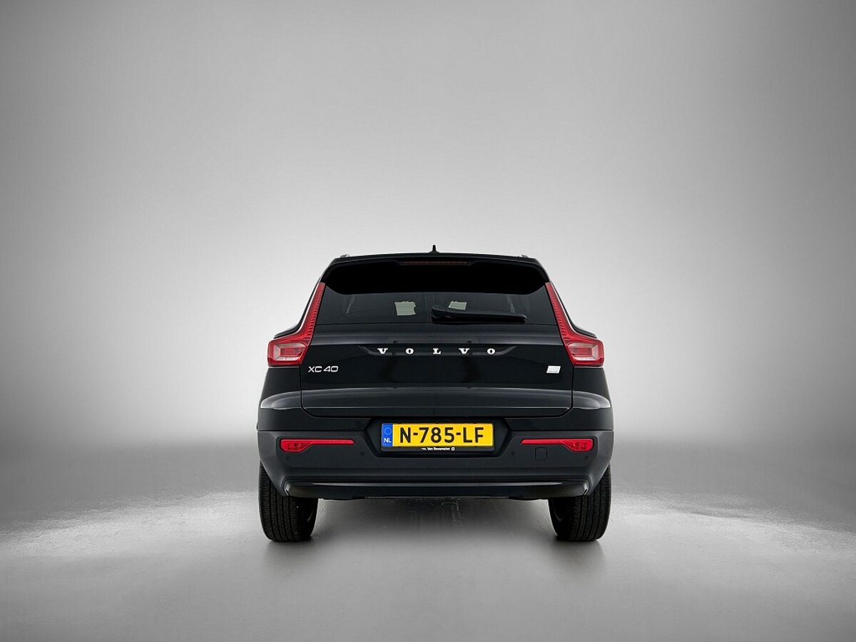45916107 volvo xc40 1 5 t4 recharge r design harman kardon 3 01