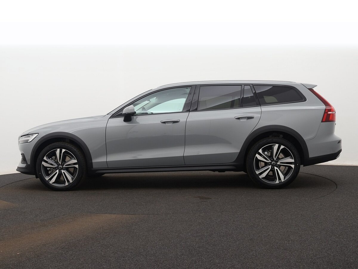 41451649 volvo v60 cross country 2 0 b5 awd core driver awareness pack 2 08