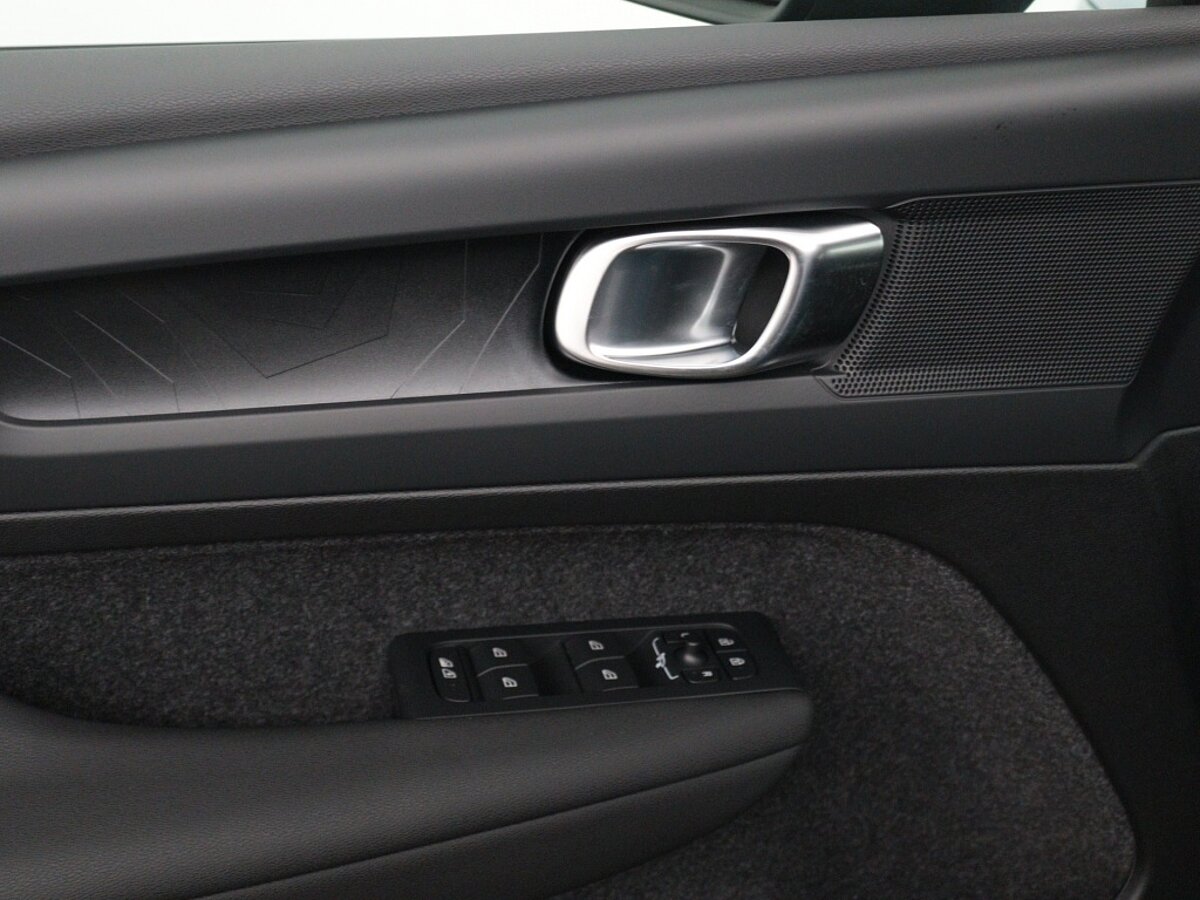 45734610 volvo c40 extended plus 82 kwh adaptive cruise trekhaak getint glas 13