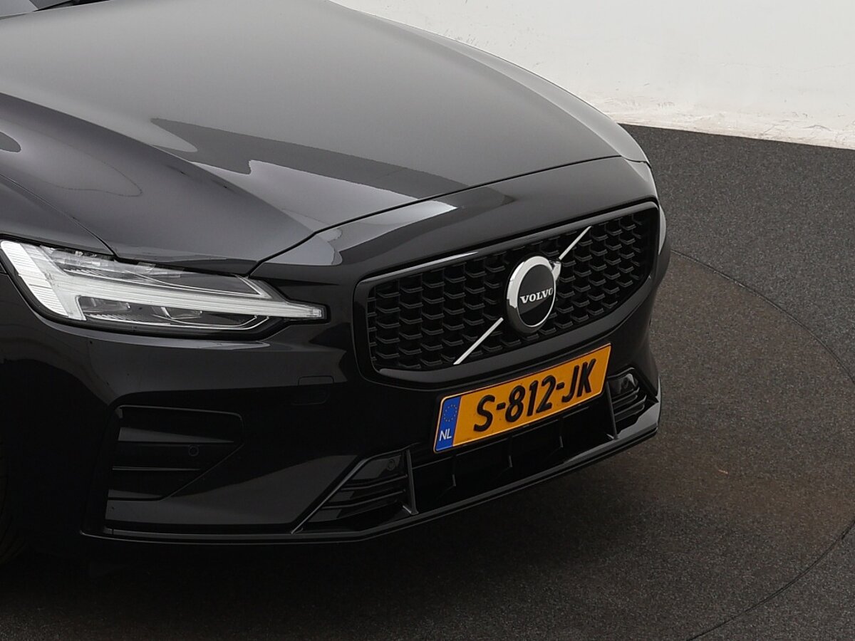 35329522 volvo s60 2 0 b3 plus dark 66