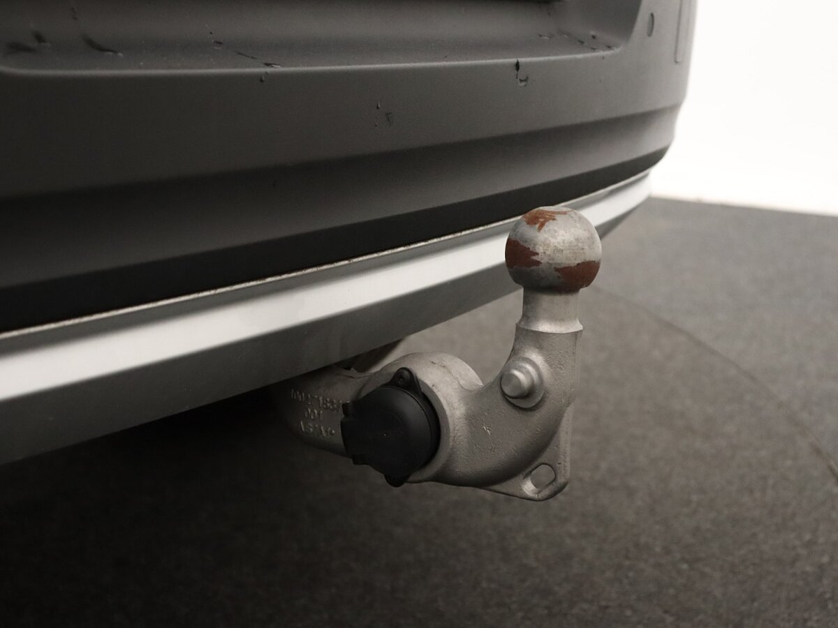 35487775 volvo xc40 1 5 t5 phev inscription panomama dak harman kardon leder feb59d