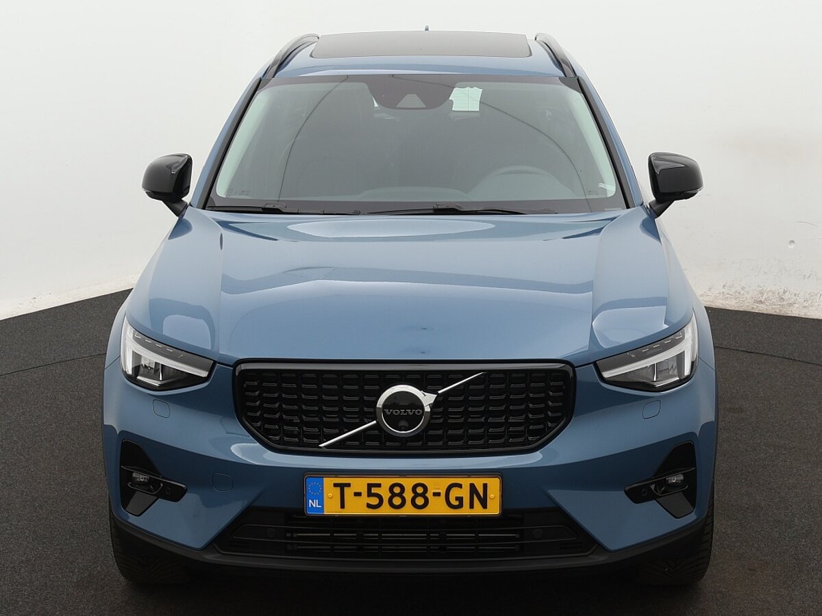 35531406 volvo xc40 1 5 t5 recharge ultimate dark 9 04