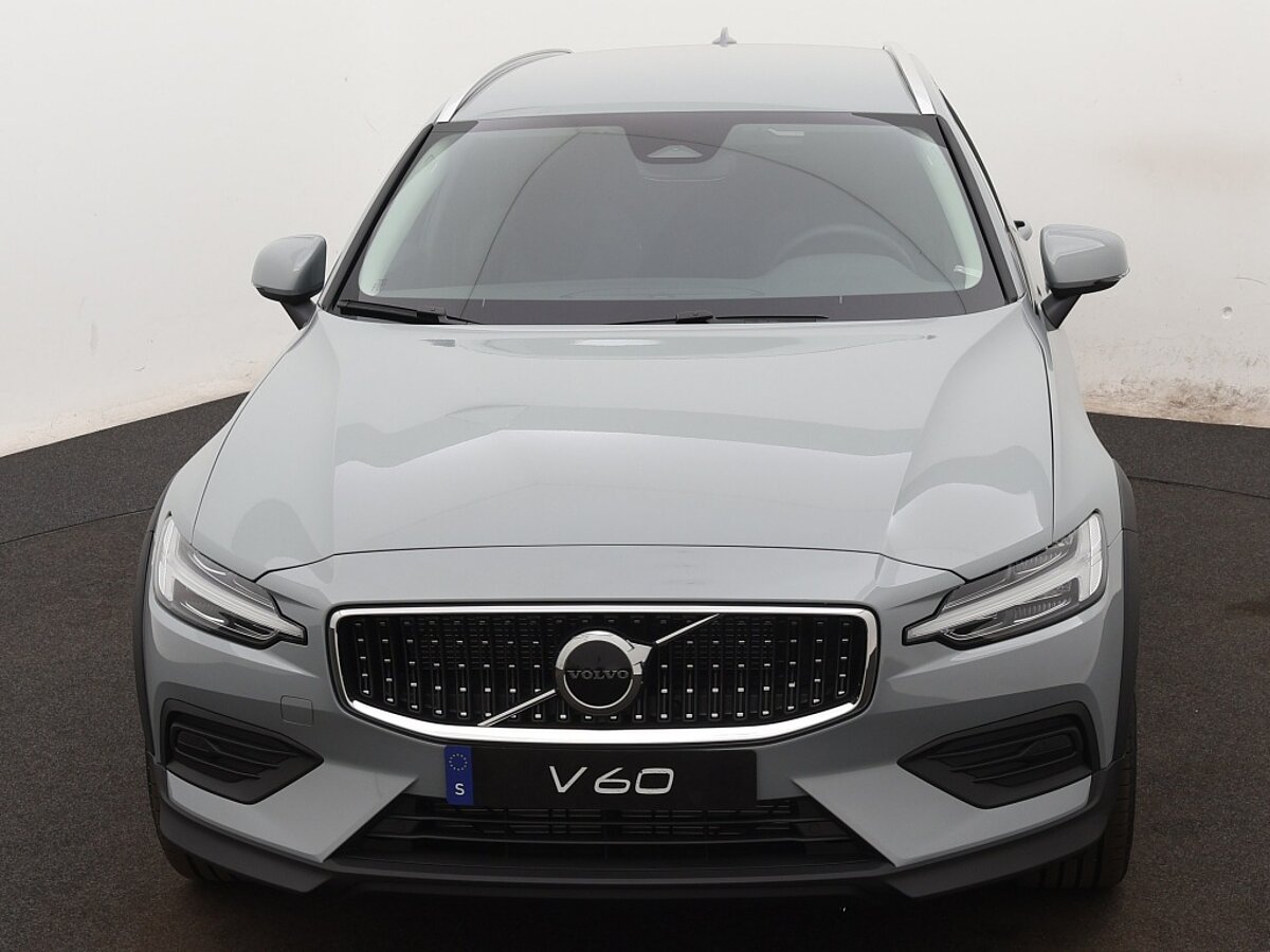 41451649 volvo v60 cross country 2 0 b5 awd core driver awareness pack 7 08