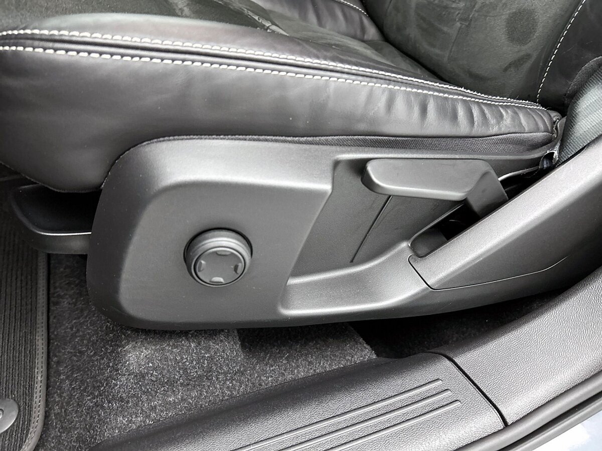 47156536 volvo xc40 1 5 t5 r design pilot assist trekhaak keyless blis clima aafd63