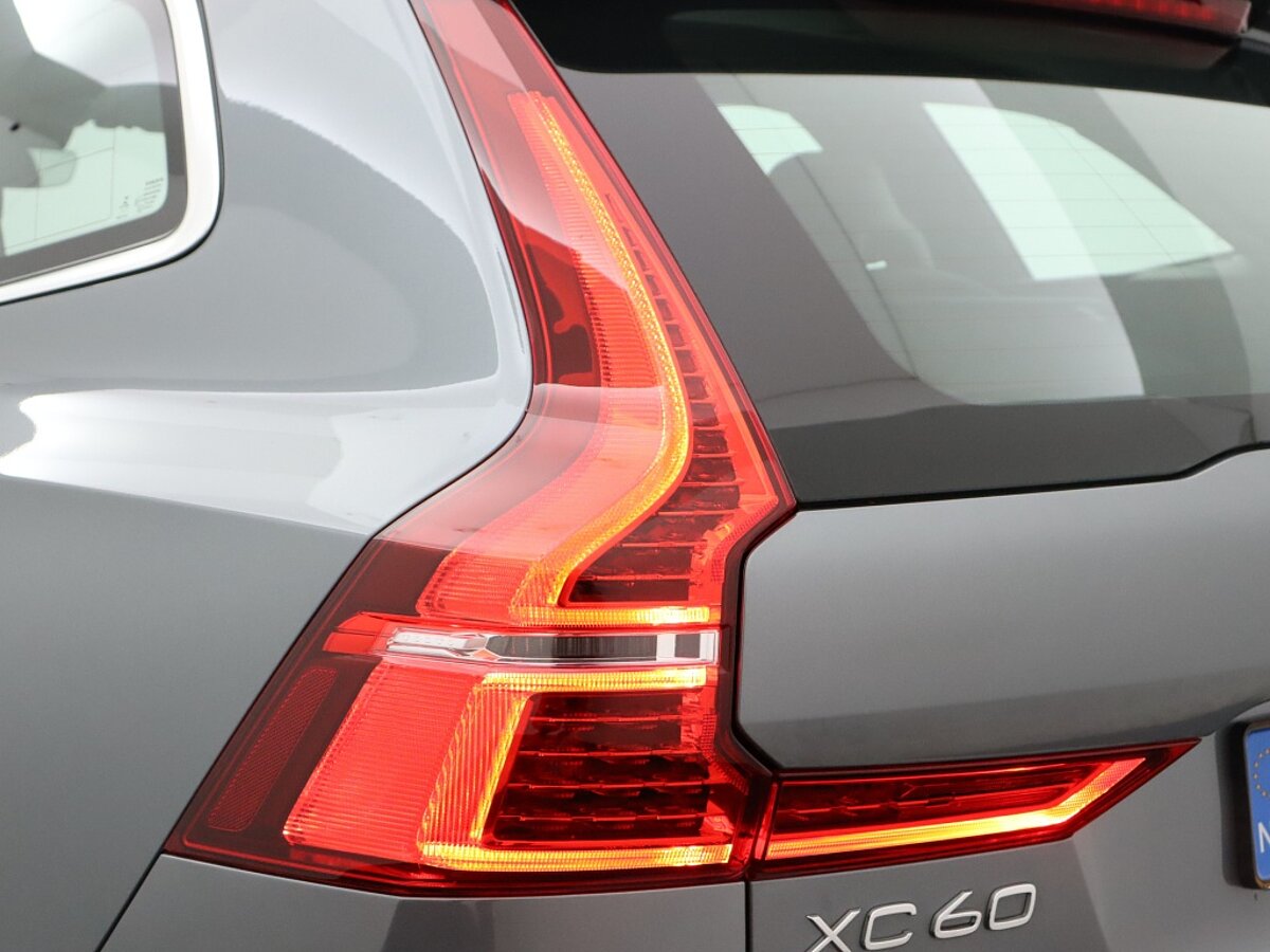 35868279 volvo xc60 2 0 t5 awd momentum f497e8