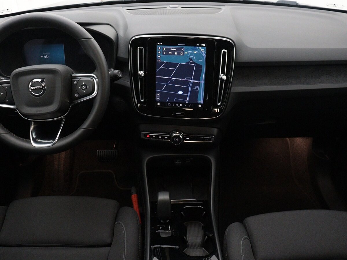 41639630 volvo xc40 recharge plus black pack 5 05