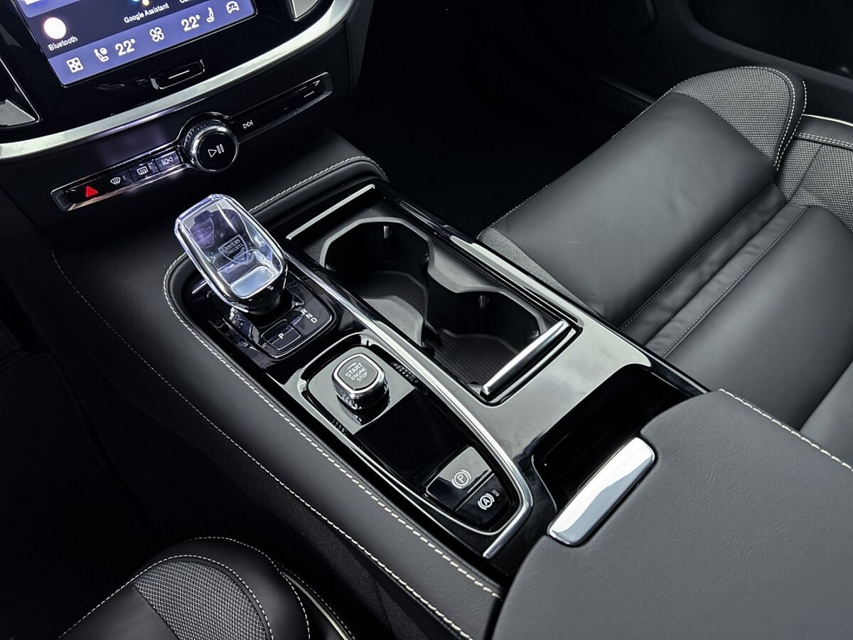 48563053 volvo v60 t6 plus dark panoramadak 19 velgen gentint glas 8 01