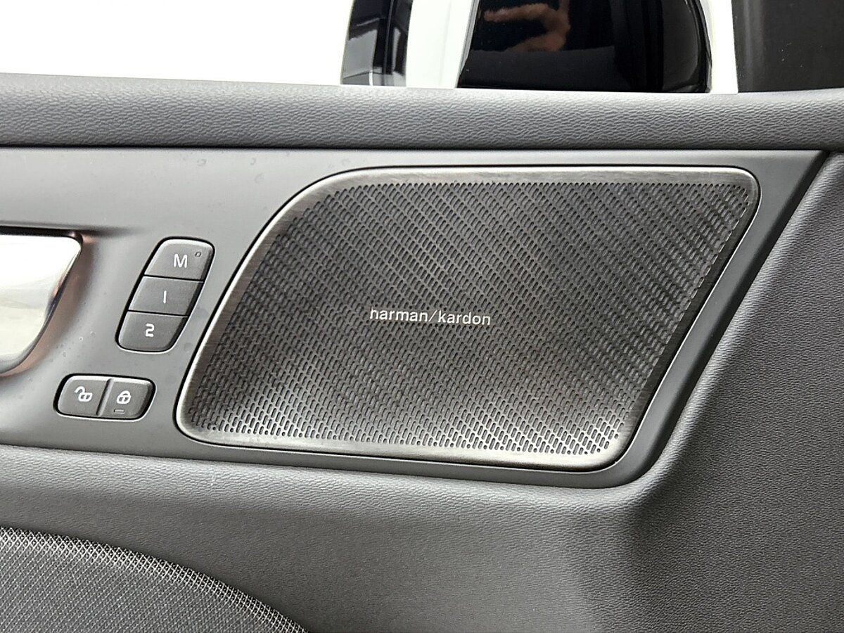 49424575 volvo v60 2 0 t6 plus dark trekhaak sport leder 360 blis pilot 53