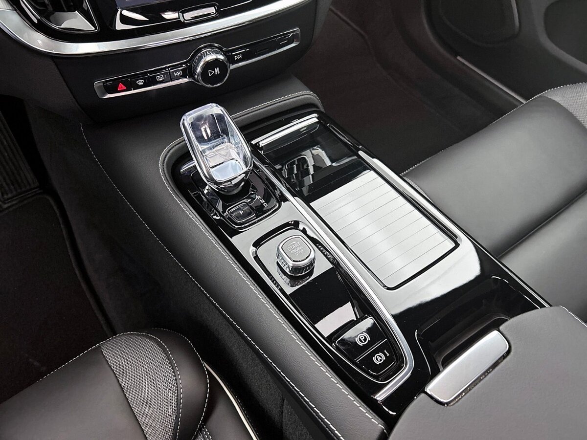 49671201 volvo v60 t6 twin plus dark nieuw actie van 64 480 voor 59985 26