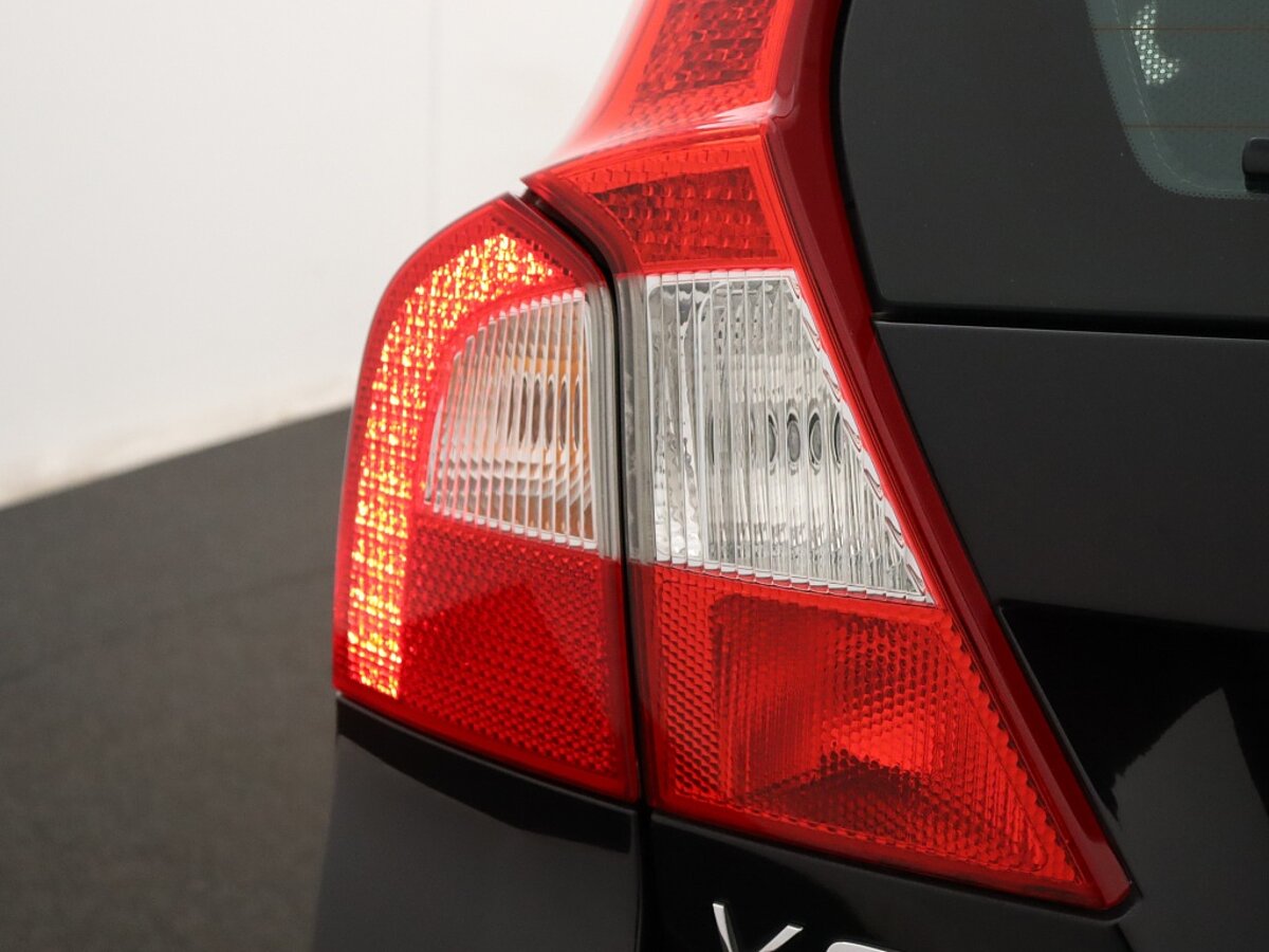 35637341 volvo v70 1 6 t4 limited edition 63