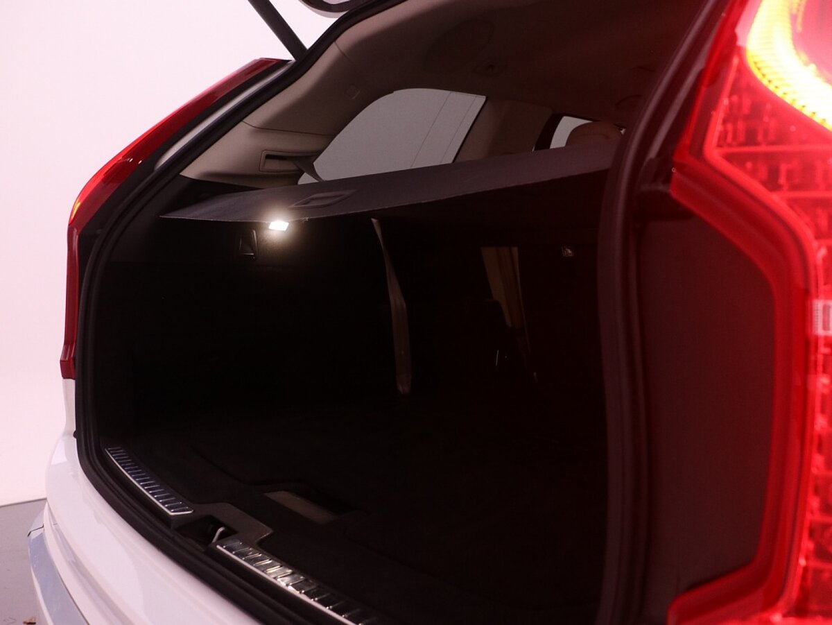 36130056 volvo xc90 2 0 t5 awd inscription intro ed 5dec79