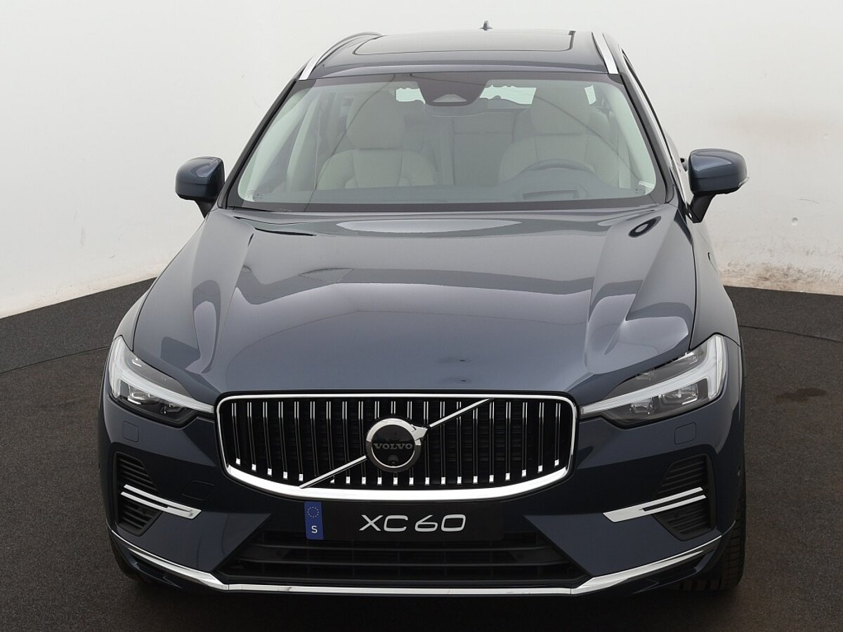 43964169 volvo xc60 2 0 t8 awd plus bright 8 03
