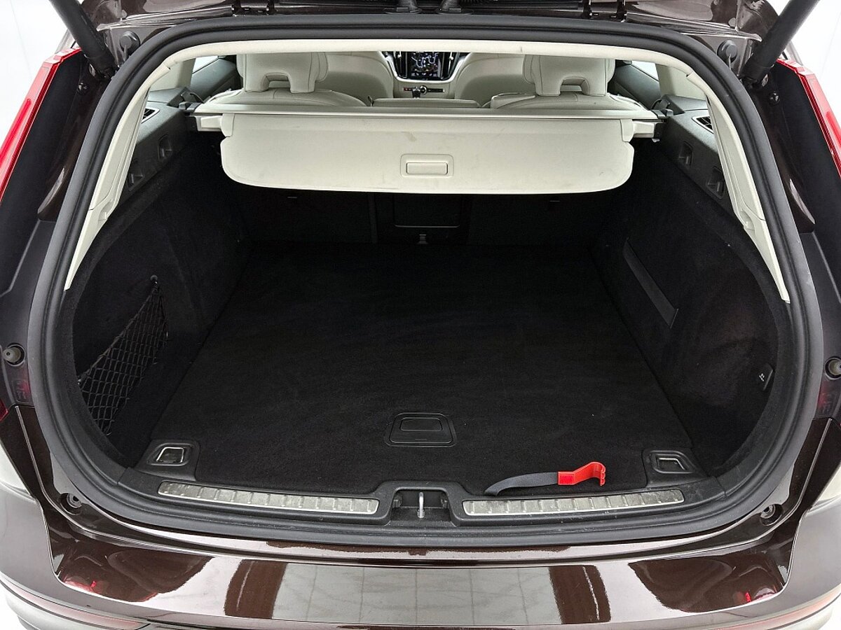 46446123 volvo v60 2 0 t5 momentum 93