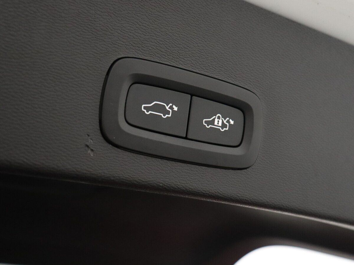 35139536 volvo xc40 1 5 t4 recharge r design i blis i adaptieve cruise control 57