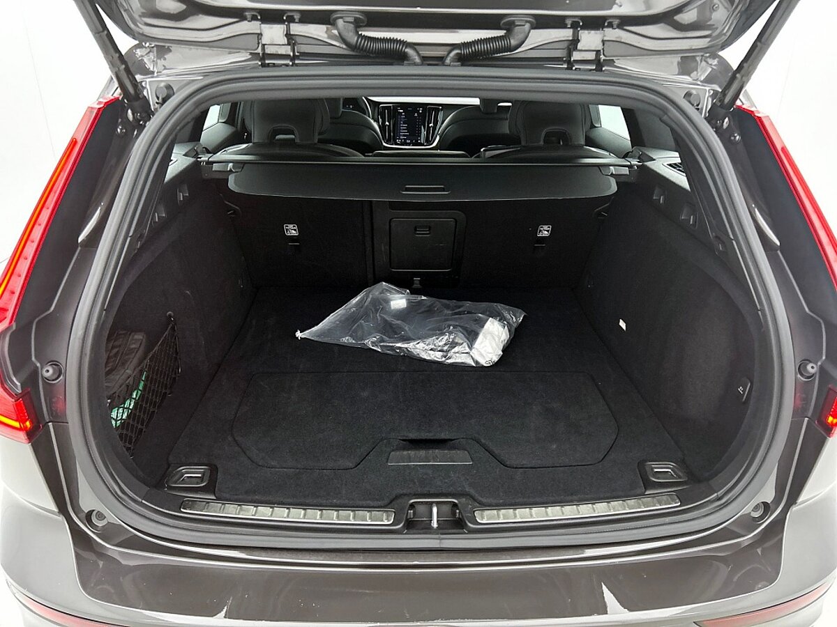 45497789 volvo v60 2 0 t6 awd plus dark 360a camera panoramadak harman kardon 05
