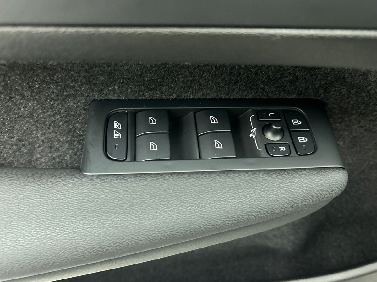 46247872 volvo xc40 extended range core 82 kwh a0d332
