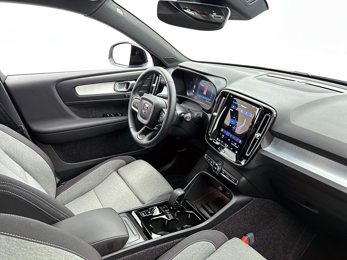 47271279 volvo xc40 2 0 b4 plus dark trekhaak automaat navigatie 20